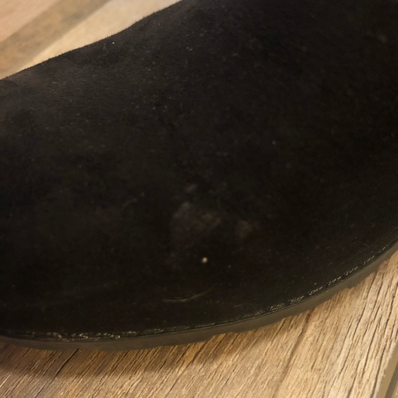 EUC!  Women’s Suede Wedge w/ functional zipper. - Picture 8 of 15